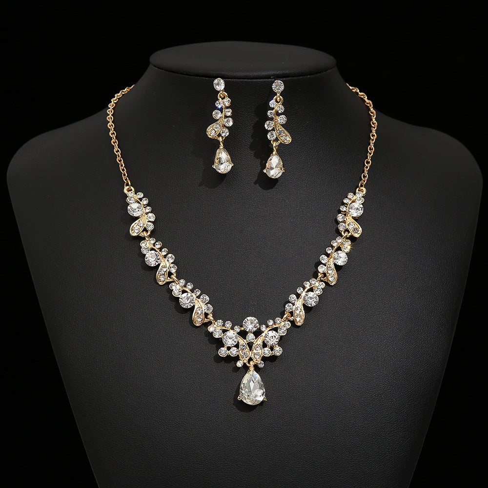 Vintage Floral Bride Necklace and Earring Set
