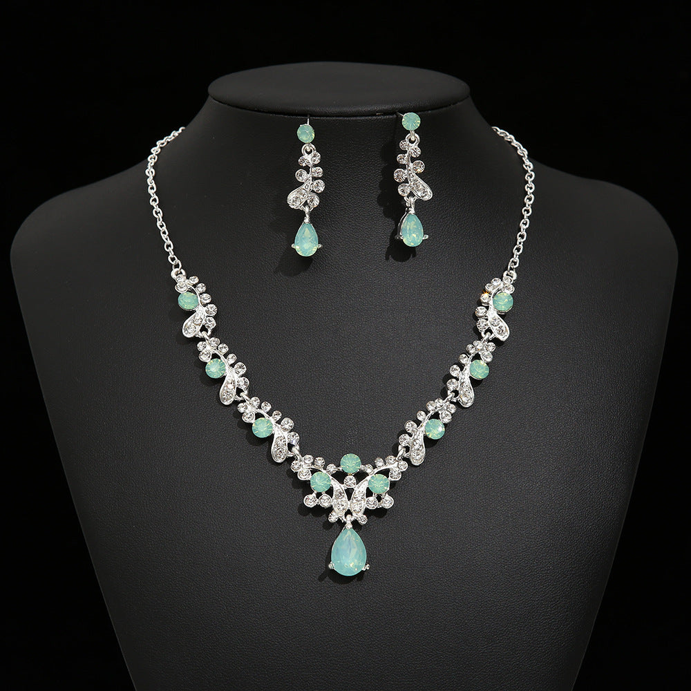 Vintage Floral Bride Necklace and Earring Set