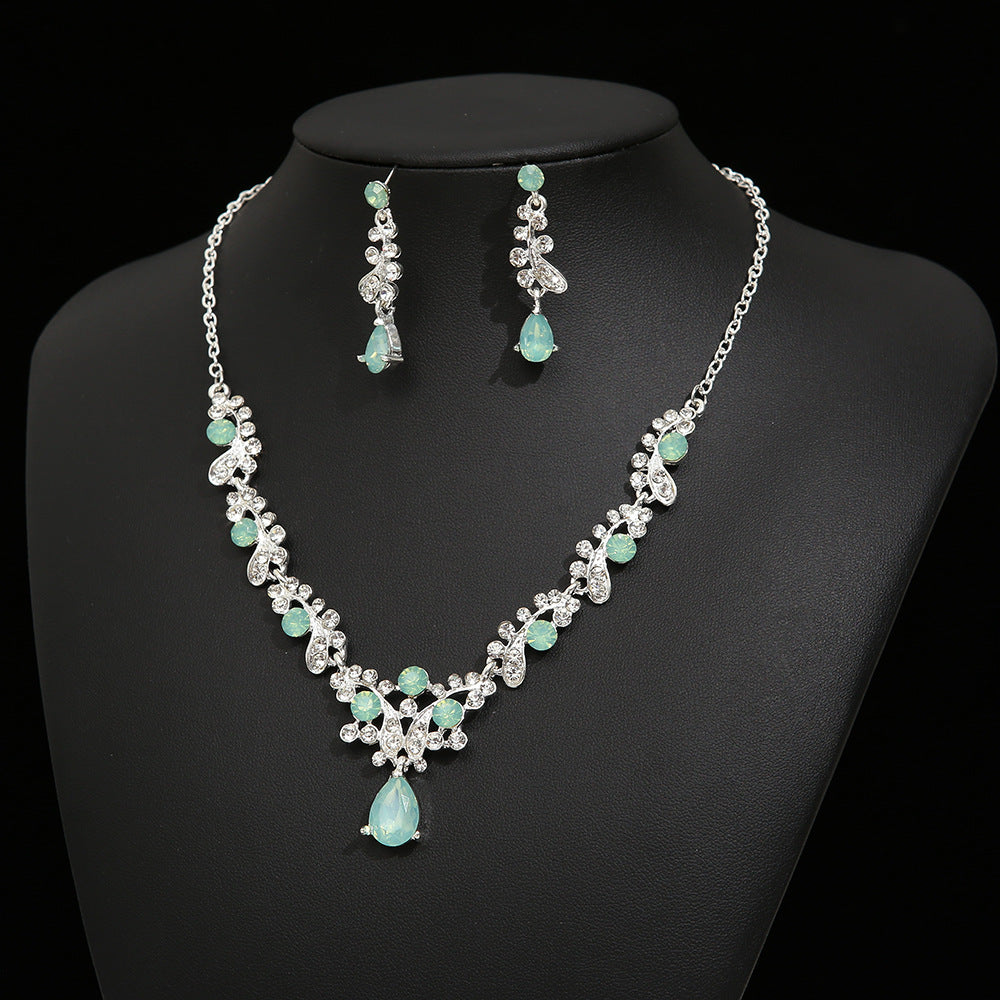 Vintage Floral Bride Necklace and Earring Set