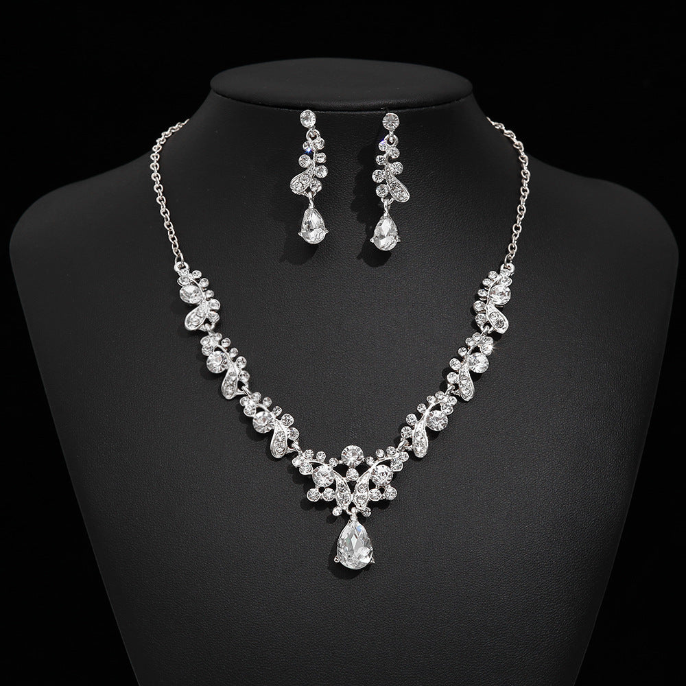 Vintage Floral Bride Necklace and Earring Set